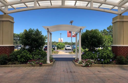 Manahawkin Hotel | Holiday Inn Manahawkin/Long Beach Island by IHG