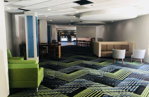 Towson Hotel | Holiday Inn Express Towson - Baltimore North, an IHG Hotel