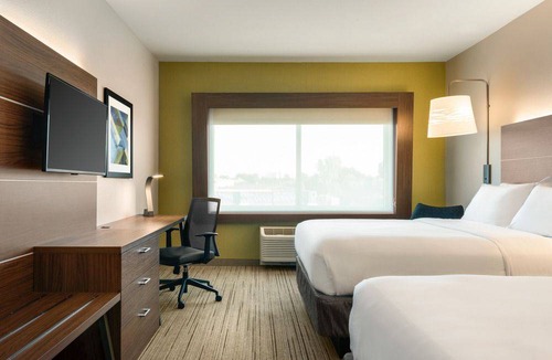 West Des Moines Hotel | Holiday Inn Express & Suites - West Des Moines - Jordan Creek, an IHG Hotel