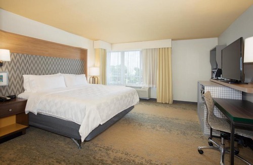 Winchester Hotel | Holiday Inn Winchester Southeast-Historic Gateway by IHG