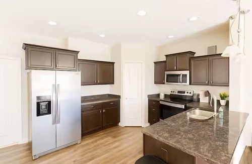 West Des Moines House | Home-away-from-home, Entire home in West Des Moines, Iowa