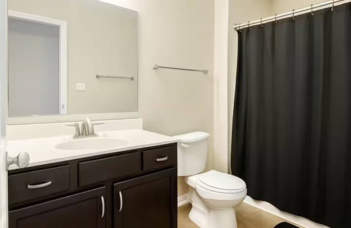 West Des Moines House | Home-away-from-home, Entire home in West Des Moines, Iowa
