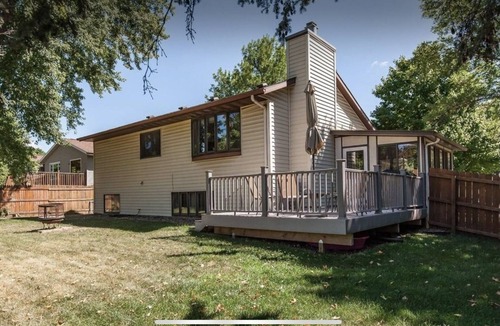 Rochester House | Home Calls the Heart- 10 minutes to Mayo. Split-level home with fenced-in yard.