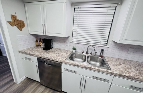 Coronado Hills House | Home In Austin - Sleeps 24 - 10 Minutes To Downtown