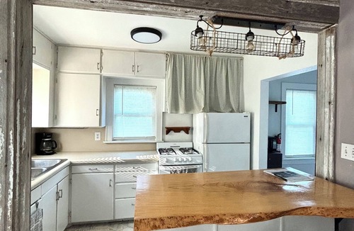 Cedar Falls House | Home in Cedar Falls-updated cottage