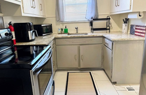 Prattville House | Home in Prattville. 2 min to Prattville Baptist Hospital & 15 min to Maxwell AFB