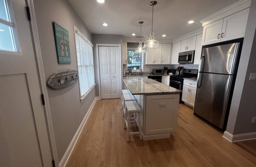 Long Branch House | Home Sweet Beach House- Brand new 1 block to the beach-5 nights open in August
