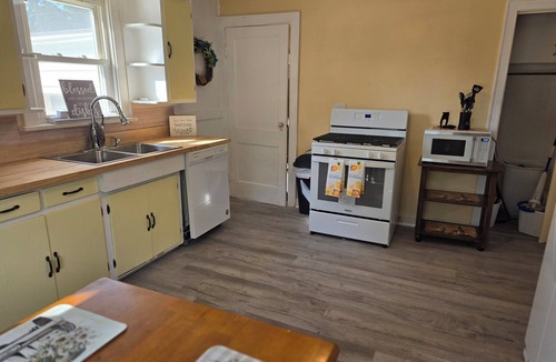 Peoria House | Home sweet home for Travelers