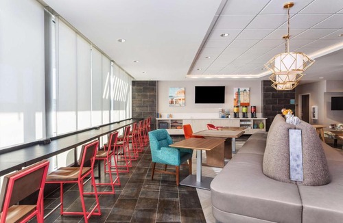 Cedar Rapids Hotel | Home2 Suites By Hilton Cedar Rapids Westdale