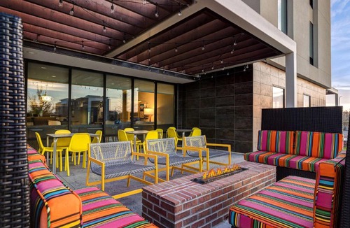 DeKalb Hotel | Home2 Suites By Hilton DeKalb