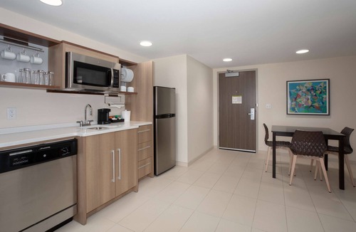 Medical Center Hotel | Home2 Suites by Hilton Omaha UN Medical Ctr Area