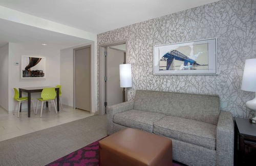 West Omaha Hotel | Home2 Suites by Hilton Omaha West, NE