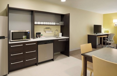 Coralville Hotel | Home2 Suites Iowa City Coralville