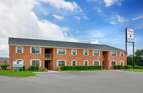 Madison Hotel | HomeTowne Studios by Red Roof Huntsville - Madison