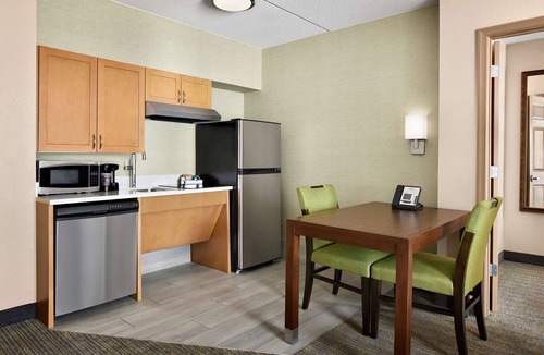 Linthicum Heights Hotel | Homewood Suites by Hilton Baltimore-BWI Airport