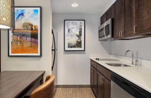 West Des Moines Hotel | Homewood Suites by Hilton West Des Moines/SW Mall Area