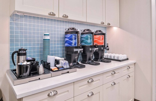 Des Moines Hotel | Homewood Suites by Hilton Des Moines Airport
