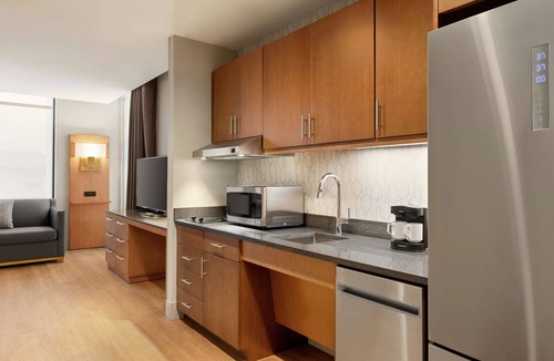 Riverfront Hotel | Homewood Suites by Hilton Wilmington Downtown