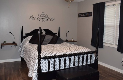Hubert House | Homey, Cozy and Cheerful House