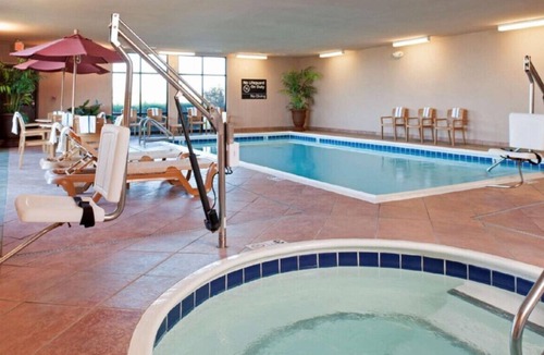 Moline House | Homey & Spacious Suite! Your Ultimate Escape