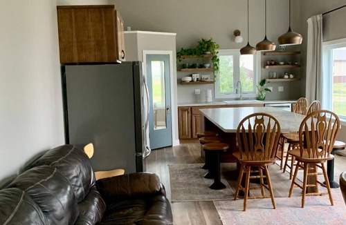 Pierre House | Hope's Anchor-Outdoor adventures & luxurious accommodations collide by the river