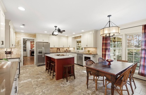 Rome House | Horseleg Forest Retreat 5BR Near Marshall Forest
