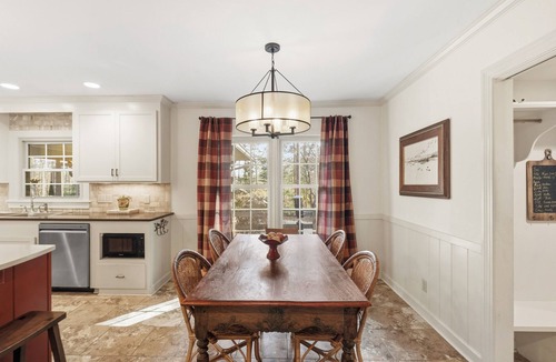 Rome House | Horseleg Forest Retreat 5BR Near Marshall Forest