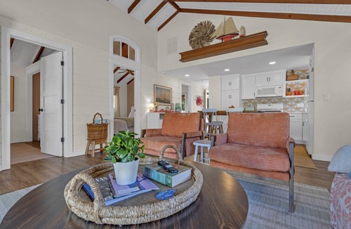 Dover Beaches North House | Hot Tub| 3BR Lavallette| Girls Trip at the Beach