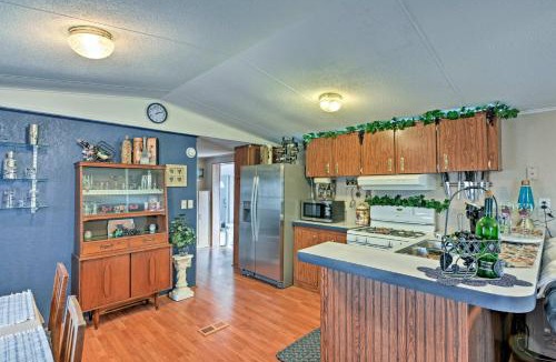 Grove House | Hot Tub & Deck: Tranquil Home Near Grand Lake