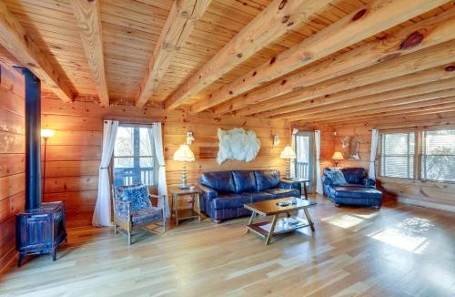 Deep Gap House | Hot Tub & Game Room: Powderhorn Mountain Cabin