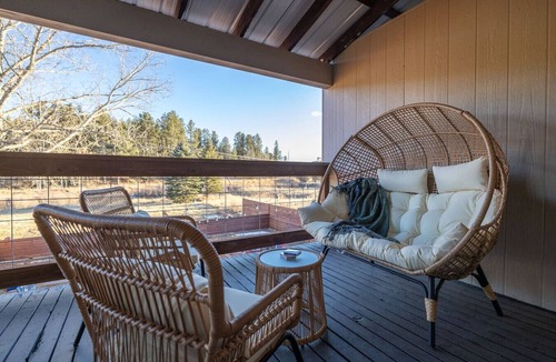 Custer Villa | Hot Tub Hideout | Private + Downtown Access