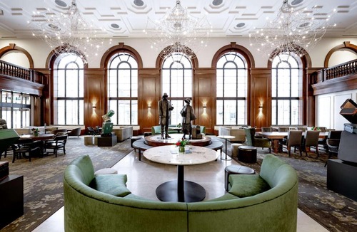 Downtown Des Moines Hotel | Hotel Fort Des Moines, Curio Collection By Hilton