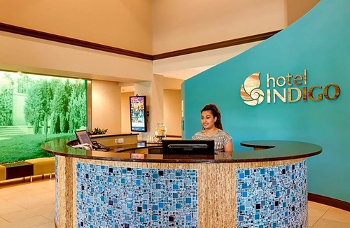 Vernon Hills Hotel | Hotel Indigo Vernon Hills, an IHG Hotel