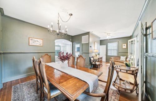 Downtown Tulsa House | Hottub, Pool Table, Bball, pets, Firepit, Sleeps 8