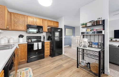 Buffalo Ridge House | HotTub|TwoKitchens|CloseDennySanford|FamFriendly