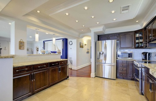 Stevensville House | House on the Bay with Private Beach Access & Panoramic Bridge Views
