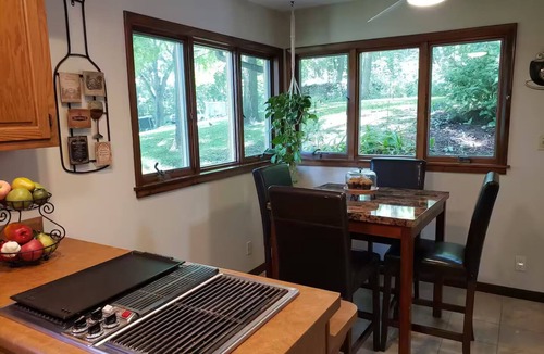 Savanna House | House On the Hill Charming 3-bedroom house with Rec Room, in lovely Savanna