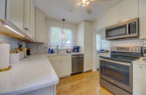 Cambridge House | House on Water: Cambridge Cottage w/BBQ, Fire Pit, & Balcony