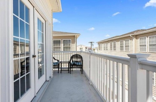 North Wildwood Condo | Huge 4 Bedroom, Beach Block Condo with Pool and 3 Parking Spaces