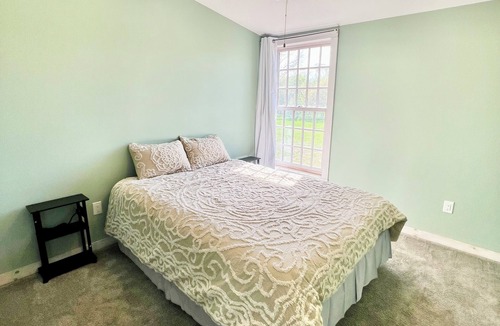 Berwick House | Huge barndominium homestead in Carlisle, just miles from airport/downtown DSM