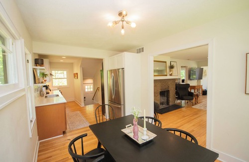 Beaverdale House | Huge home 1 Mile from Drake/Downtown Sleeps up to 15 guests