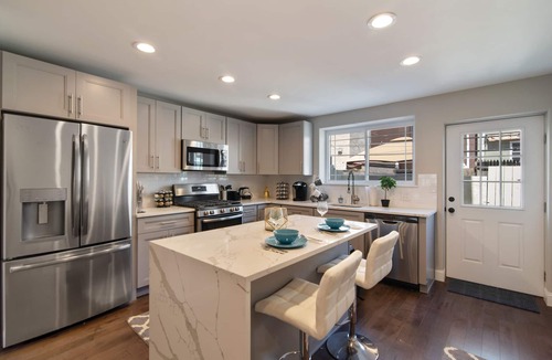 Point Breeze House | Huge MODERN LUXE Home | Minutes to Center City!