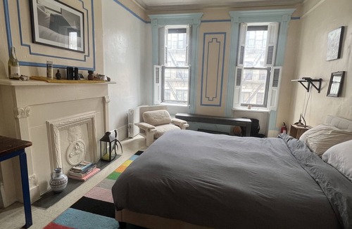 Williamsburg Apartment | Huge one bedroom with great light and better vibes