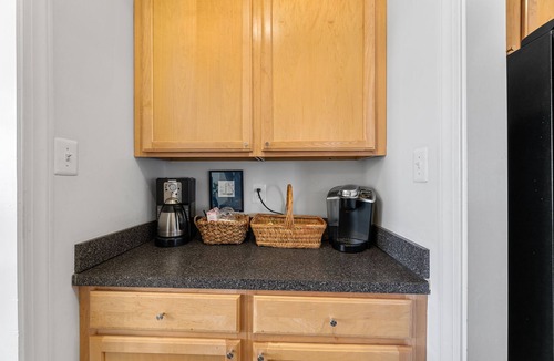 Villages of Five Points House | Huge well decorated townhouse in 5 Points Four + bedrooms and Two Living areas.