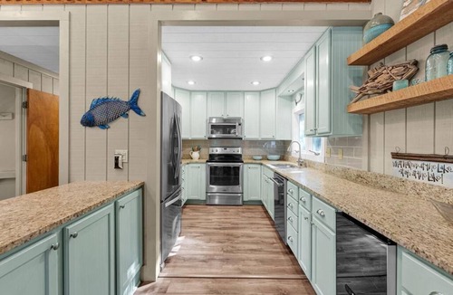 Pasture Gate House | Hummingbird Haven | Cove to Main Lake Views