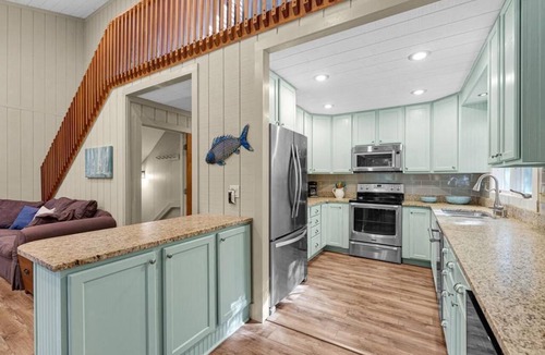 Pasture Gate House | Hummingbird Haven | Cove to Main Lake Views