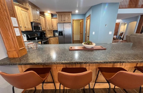 Estelline House | Hunting|Hottub|Fishn|Garage|LakeFront|Sleeps10