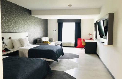 Calera Hotel | Hy-Lo Hotel