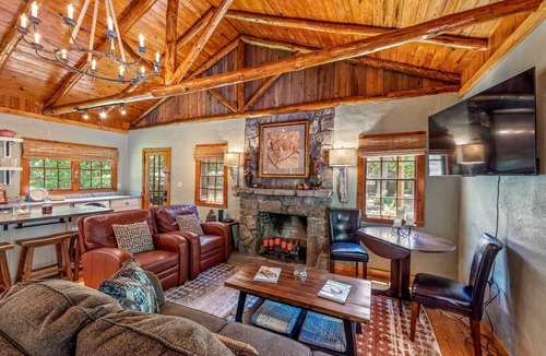 Valley Head Cottage | Ideal Designed Cottage with Hot-Tub and Private Garden in Mentone, Alabama