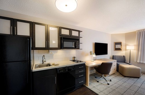 Exchange Place North Hotel | Ideal Location for Extended Stays in Jersey City, Full Kitchen, Pets are Welcome